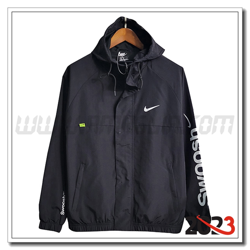 Giacca A Vento Nike Nero 2023 2024 -02